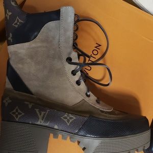 Louis vuitton women Desert boot